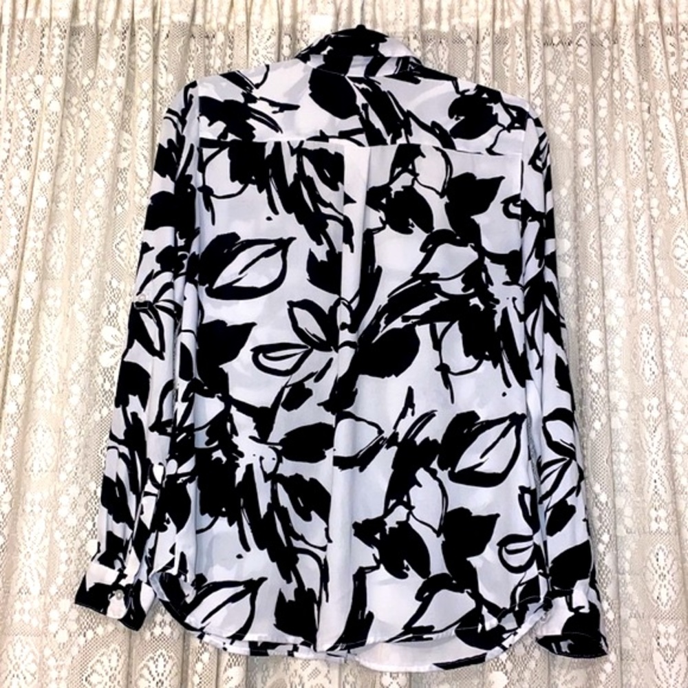 Loft Blouse | Size S | Long Sleeve Button Down w/ Leaf Print - Picture 4 of 6